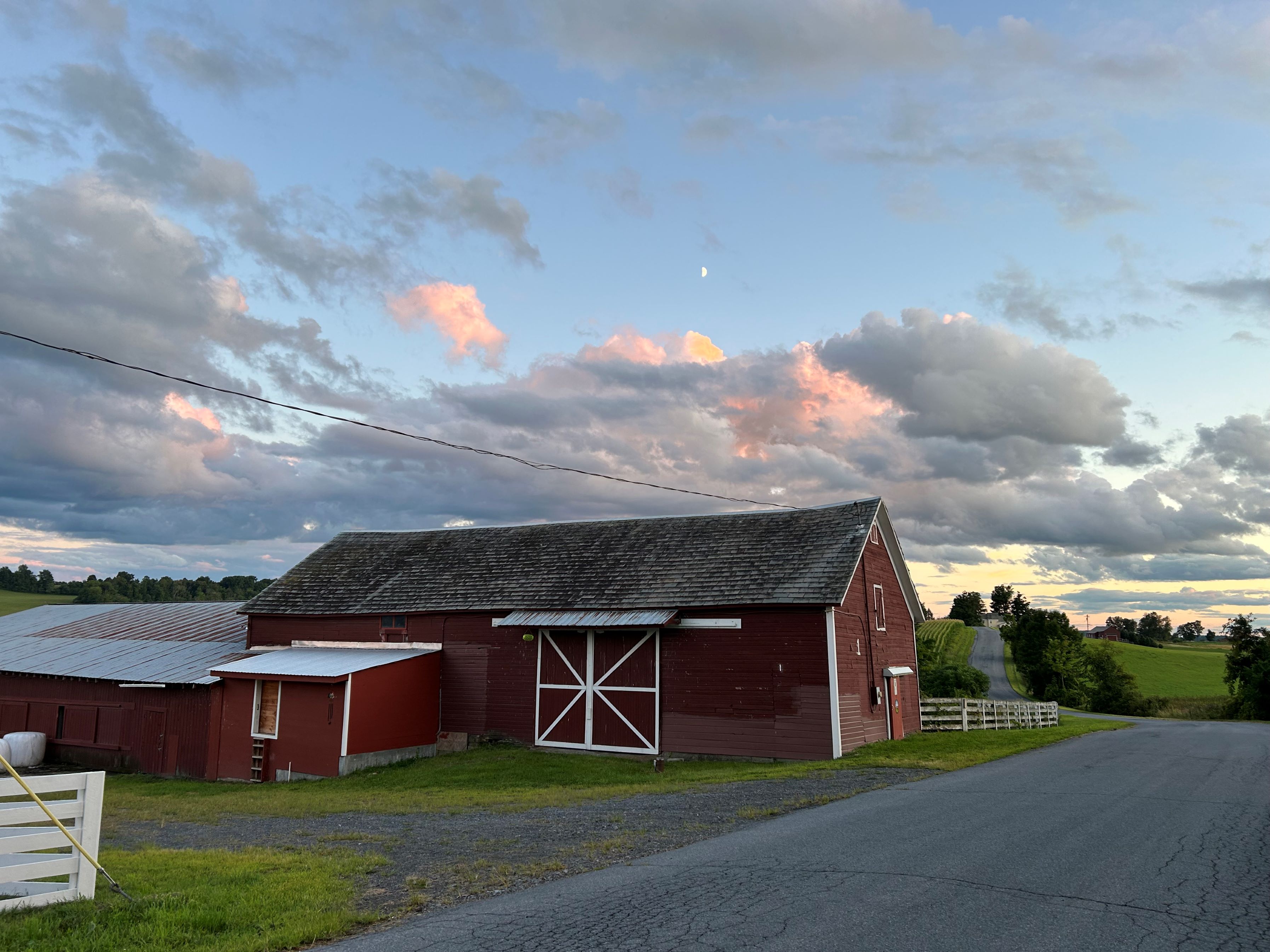 Old barn - resized.jpg